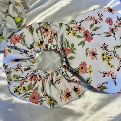 bonnet de douche fleurs