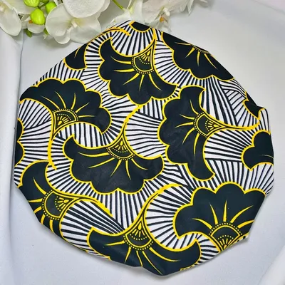 bonnet de nuit en satin fleurs de mariage noir