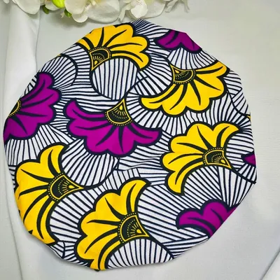 bonnet de nuit en satin fleurs de mariage violet