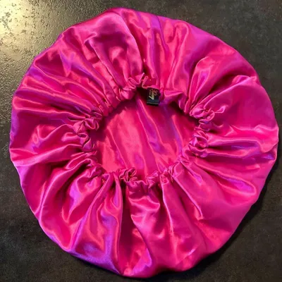 bonnet de nuit en satin Fuchsia