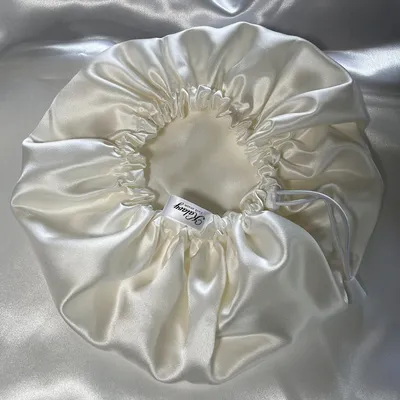 BONNET DE NUIT EN SOIE DE MURIER ECRU