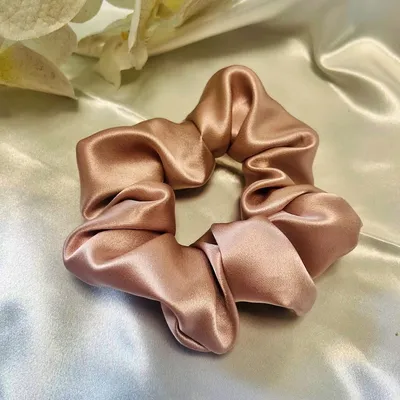 chouchou soie rose poudré beige nacré