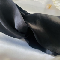 bandeau cheveux noir en soie de murier