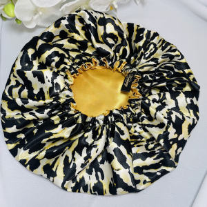 bonnet de nuit en satin léopard jaune