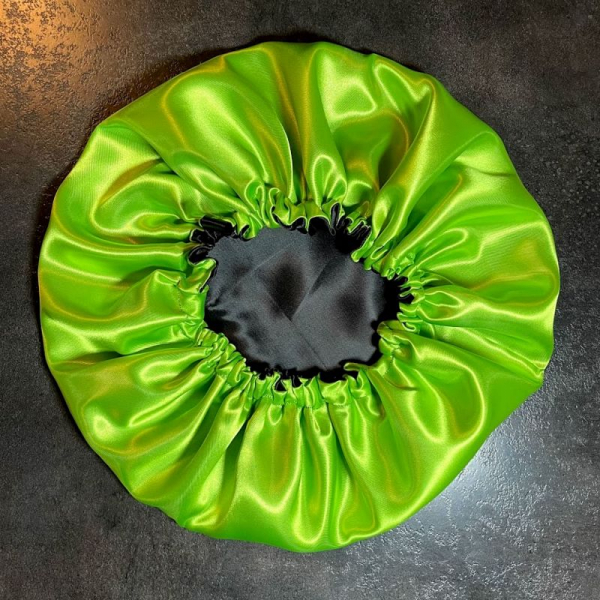 bonnet de nuit noir et vert anis