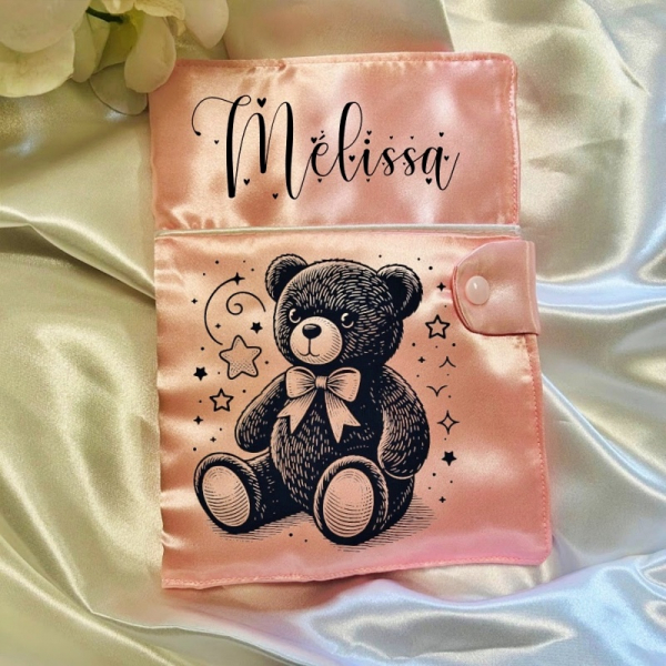 Poège carnet de santé en satin à personnaliser