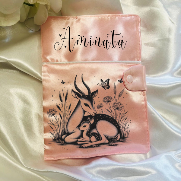 Protège carnet de santé en satin antilope 